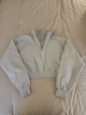 Aritzia TNA Sweatfleece Cozy Fleece in Heather Cloud White